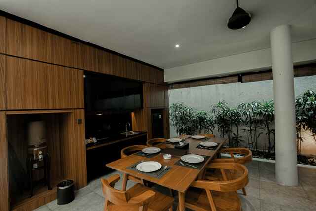 1732849832.4037_Agranusa_Villa_Dining_Room.jpg