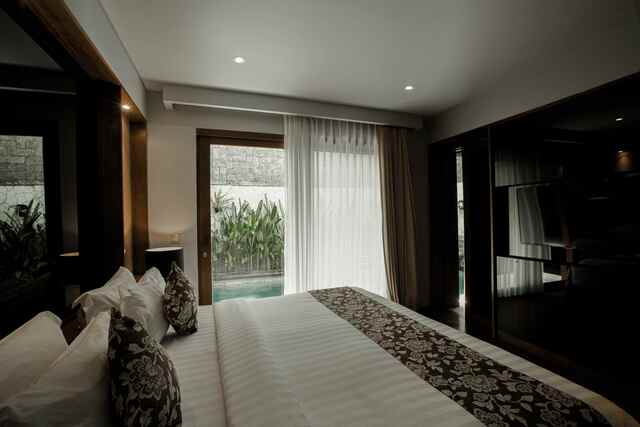 1732849832.404_Agranusa_Villa_Living_Room_4.jpg