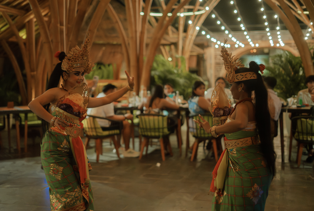1752720955.7485_Traditional_Balines_Dance_Show_-_Tarian_Tradisional_Bali_2.png
